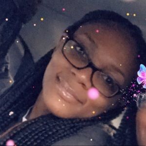 Meet your Posher, Candi